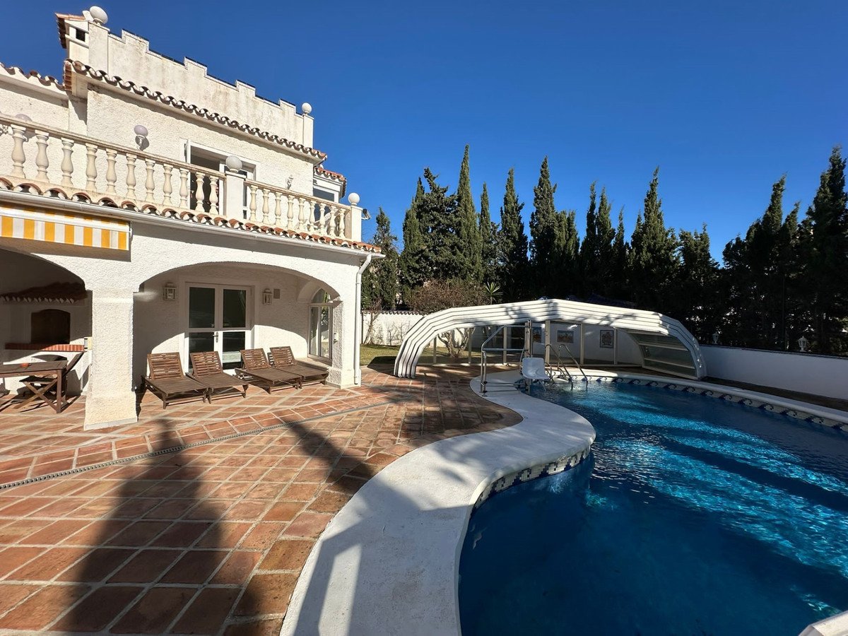 5 Bed Samostojeća vila in Marbesa u Marbesa, Samostojeća Vila