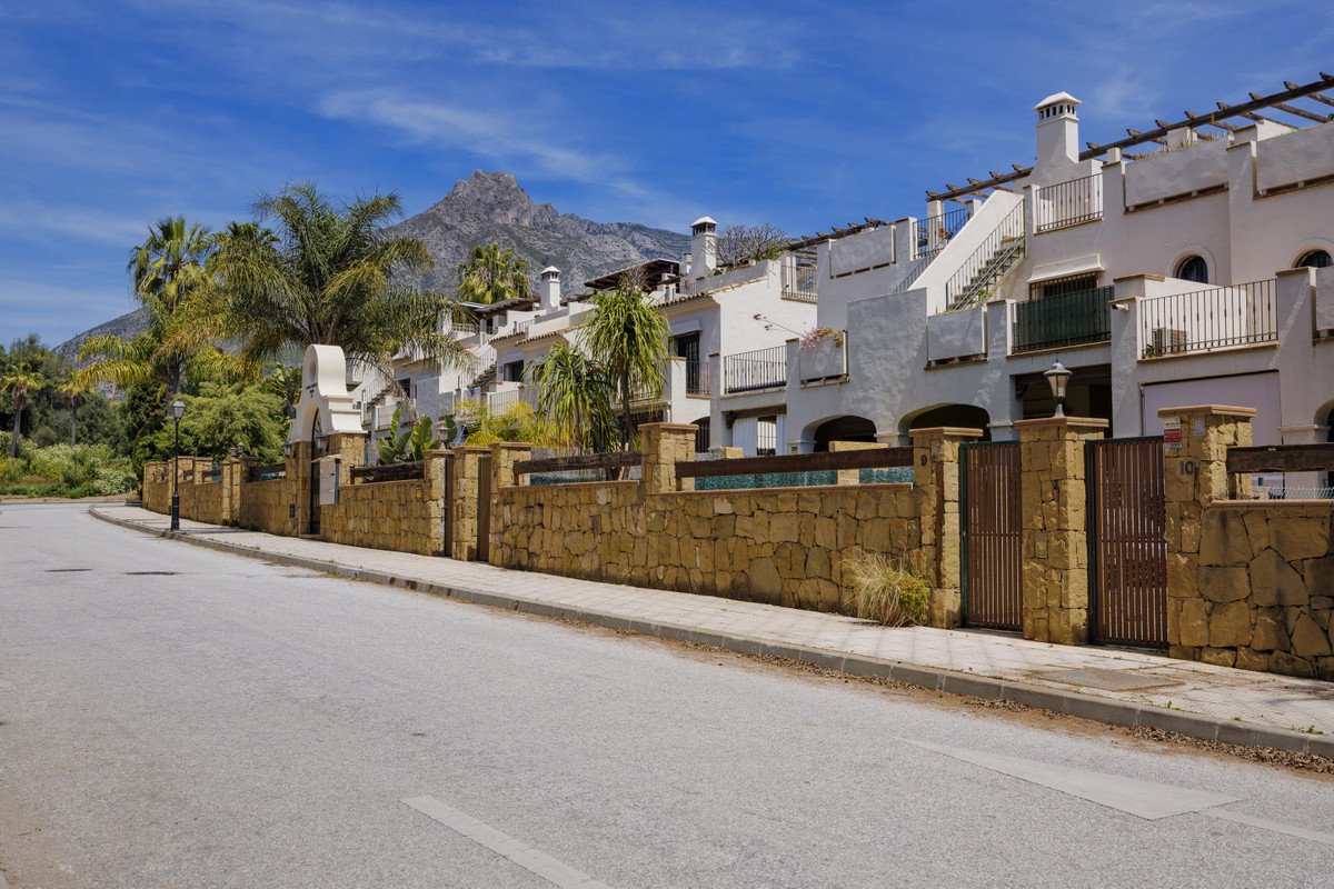 3 Bed Ridaelamu in Nagüeles - Nagüeles, 