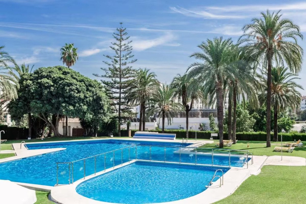 2 Bed Ground Floor Apartment in Nueva Andalucía in Nueva Andalucía, Apartment