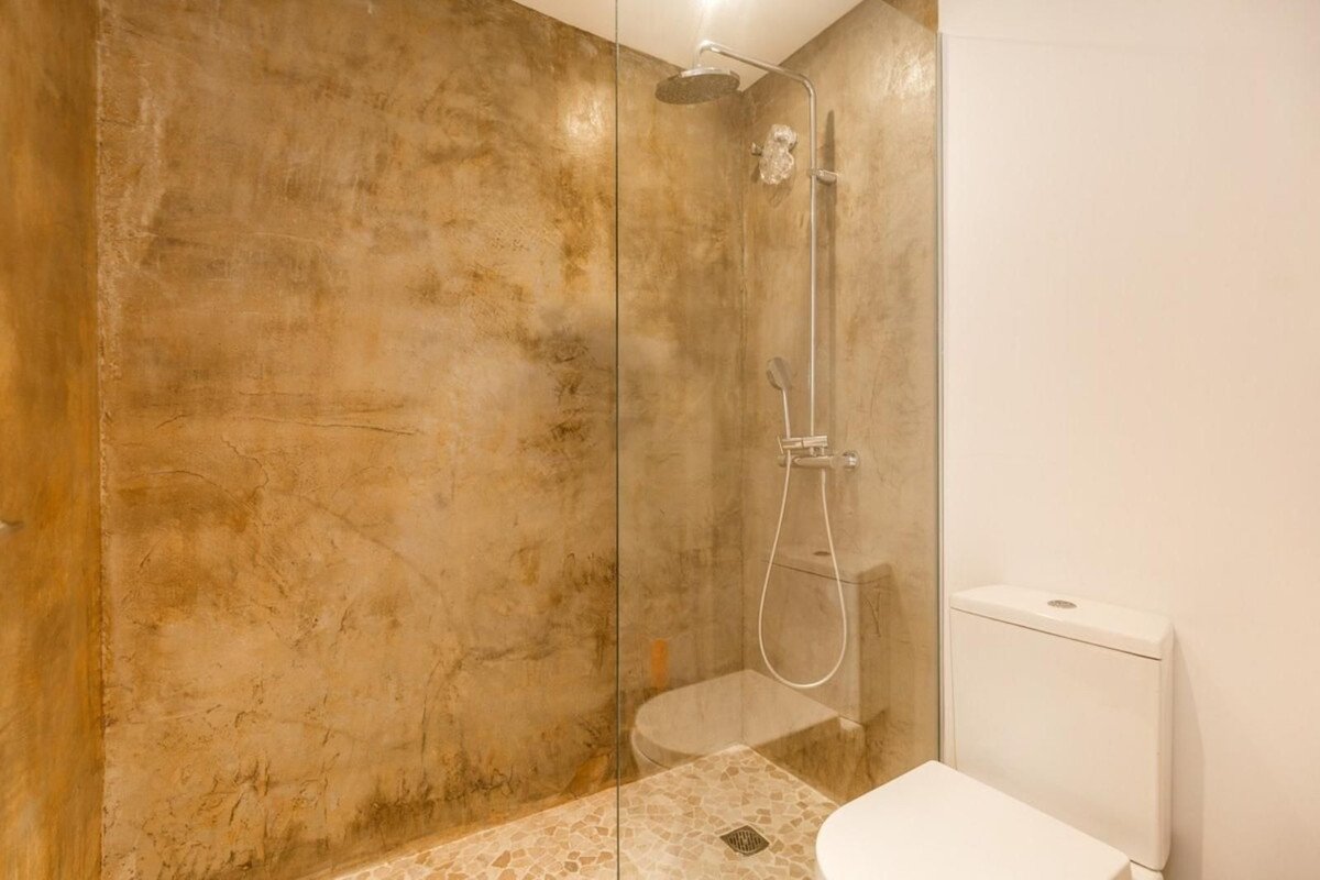 2 Bed मध्य मंजिल अपार्टमेंट in Málaga में Nueva Andalucía