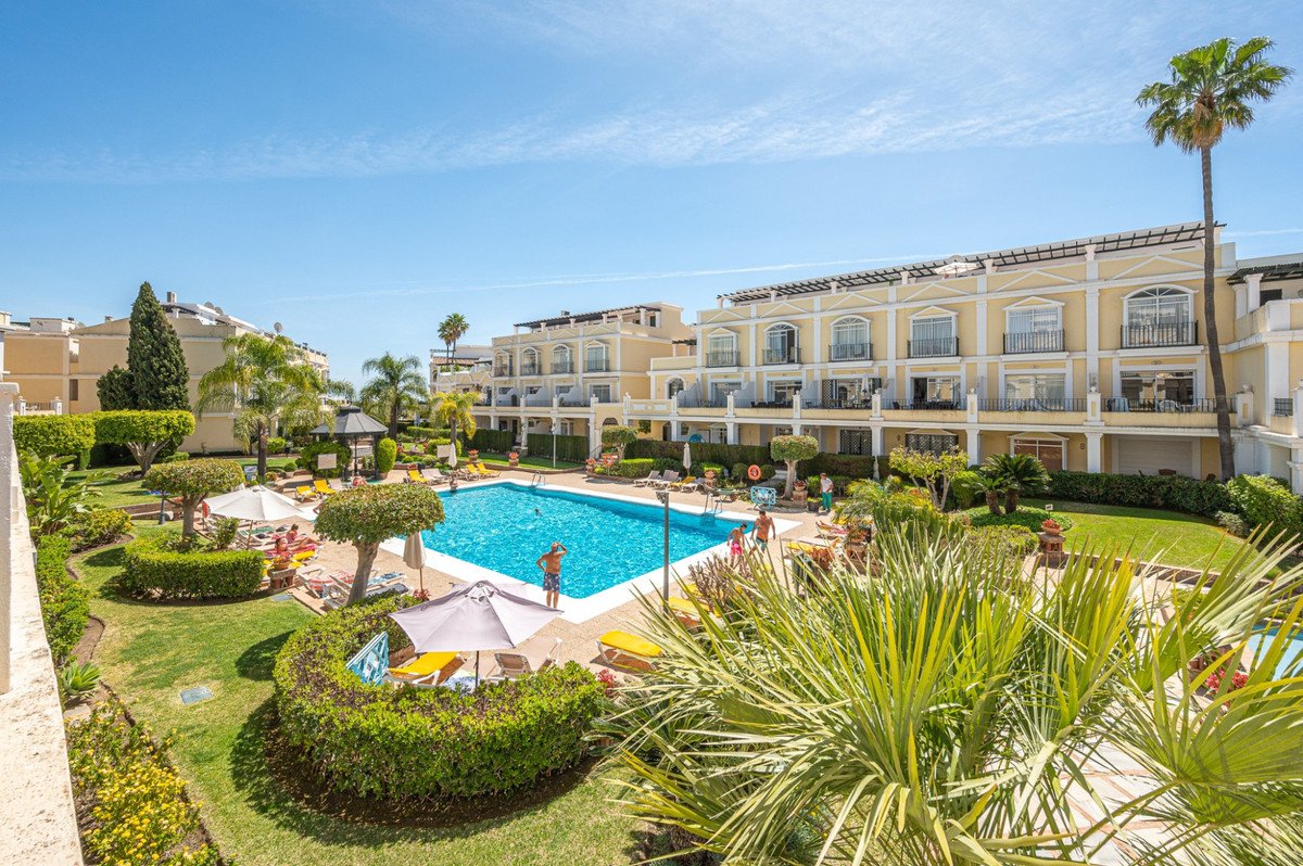 2 Bed Ground Floor Apartment in Nueva Andalucía in Nueva Andalucía, Apartment
