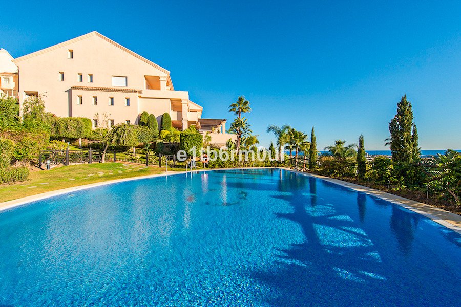 2 Bed Middle Floor Apartment in Nueva Andalucía in Nueva Andalucía, Apartment