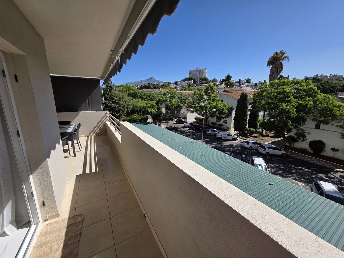 3 Bed Middle Floor Apartment in Nueva Andalucía in Nueva Andalucía, Apartment