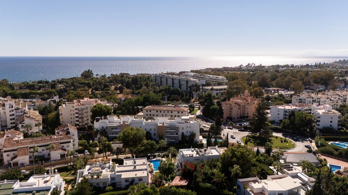 3 Bed Διαμέρισμα μεσαίου ορόφου in Nueva Andalucía