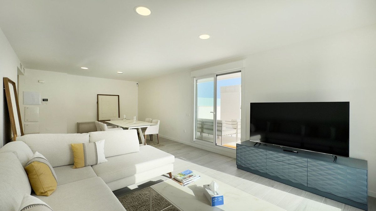 3 Bed شقة في الطابق العلوي in Nueva Andalucía في Nueva Andalucía, شقة