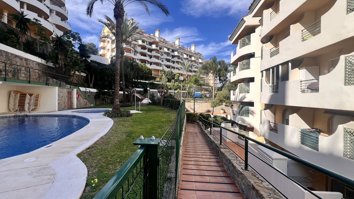 3 Bed Duplex in Nueva Andalucía في Nueva Andalucía, دوبلكس