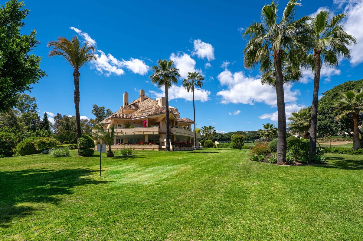 4 Bed Ground Floor Apartment in Nueva Andalucía in Nueva Andalucía, 