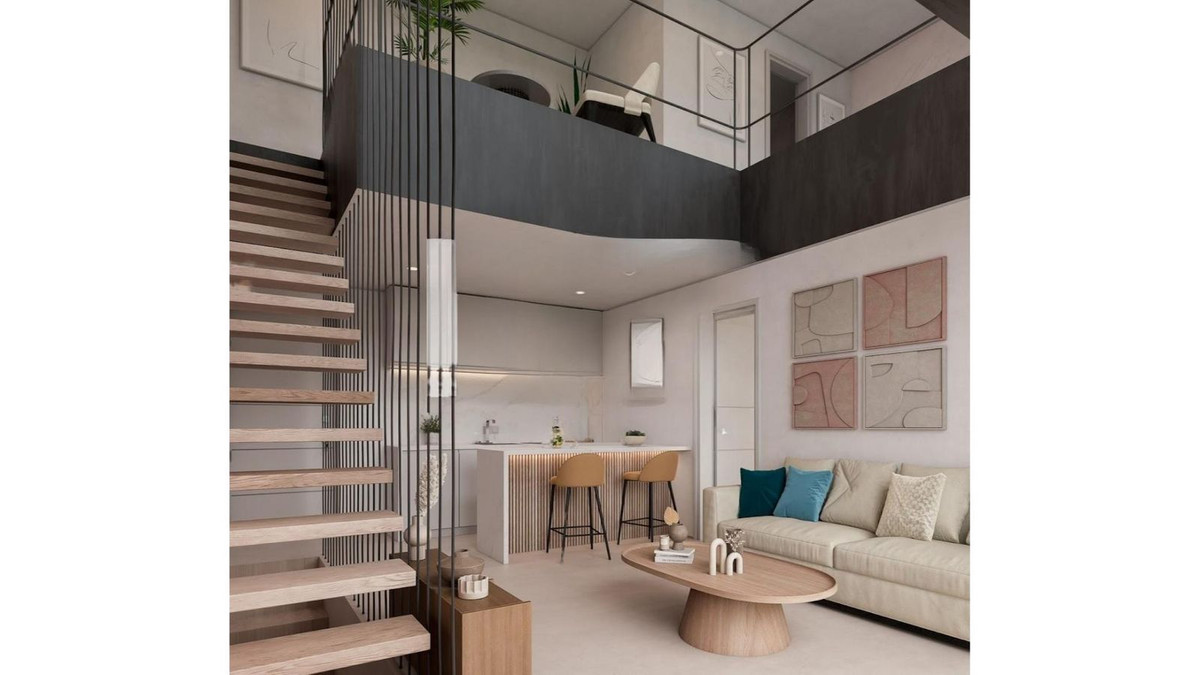 Modern woonkamer ontwerp met trap en mezzanine.