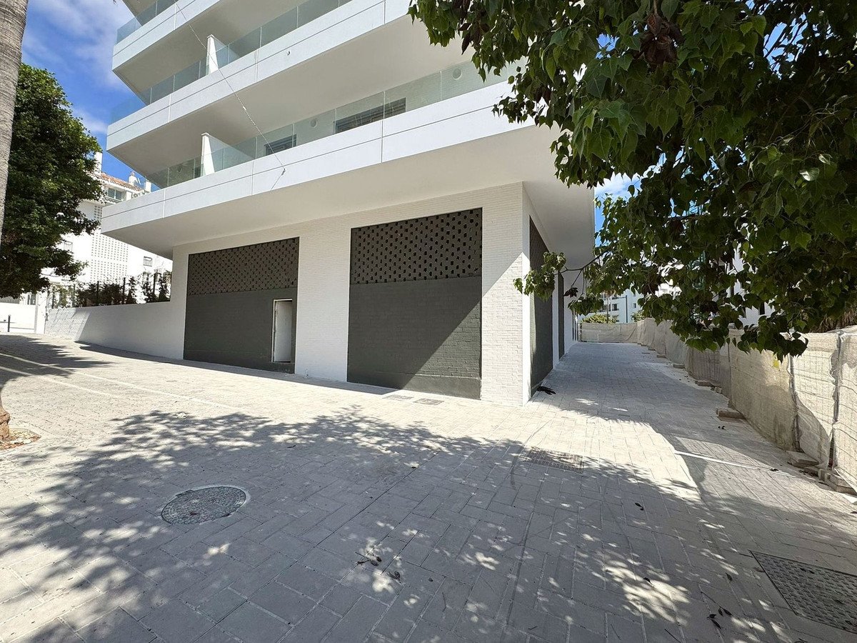 Commercial Premises in Nueva Andalucía