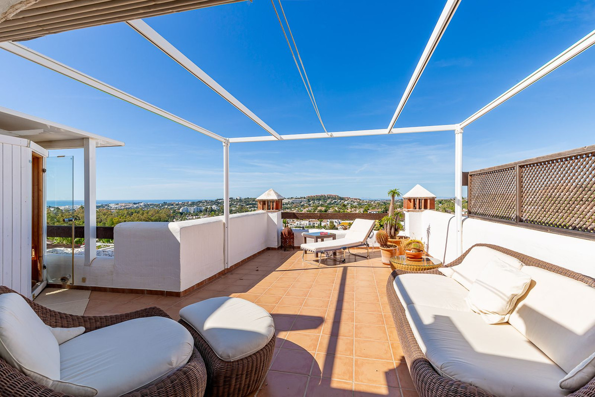 2 Bed بنتهاوس Duplex in Nueva Andalucía في Nueva Andalucía, بنتهاوس دوبلكس