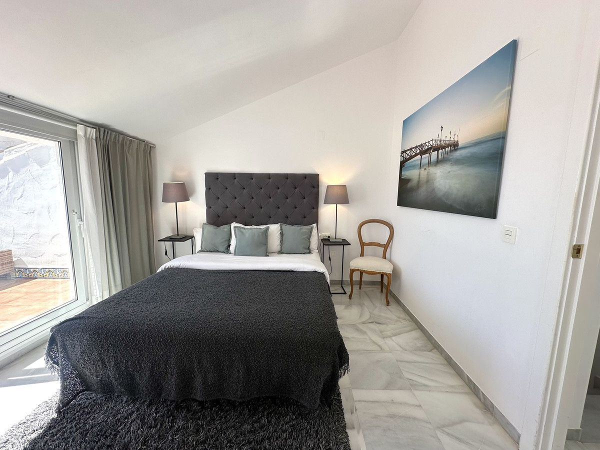 2 Bed بنتهاوس Duplex in Nueva Andalucía في Nueva Andalucía, بنتهاوس دوبلكس