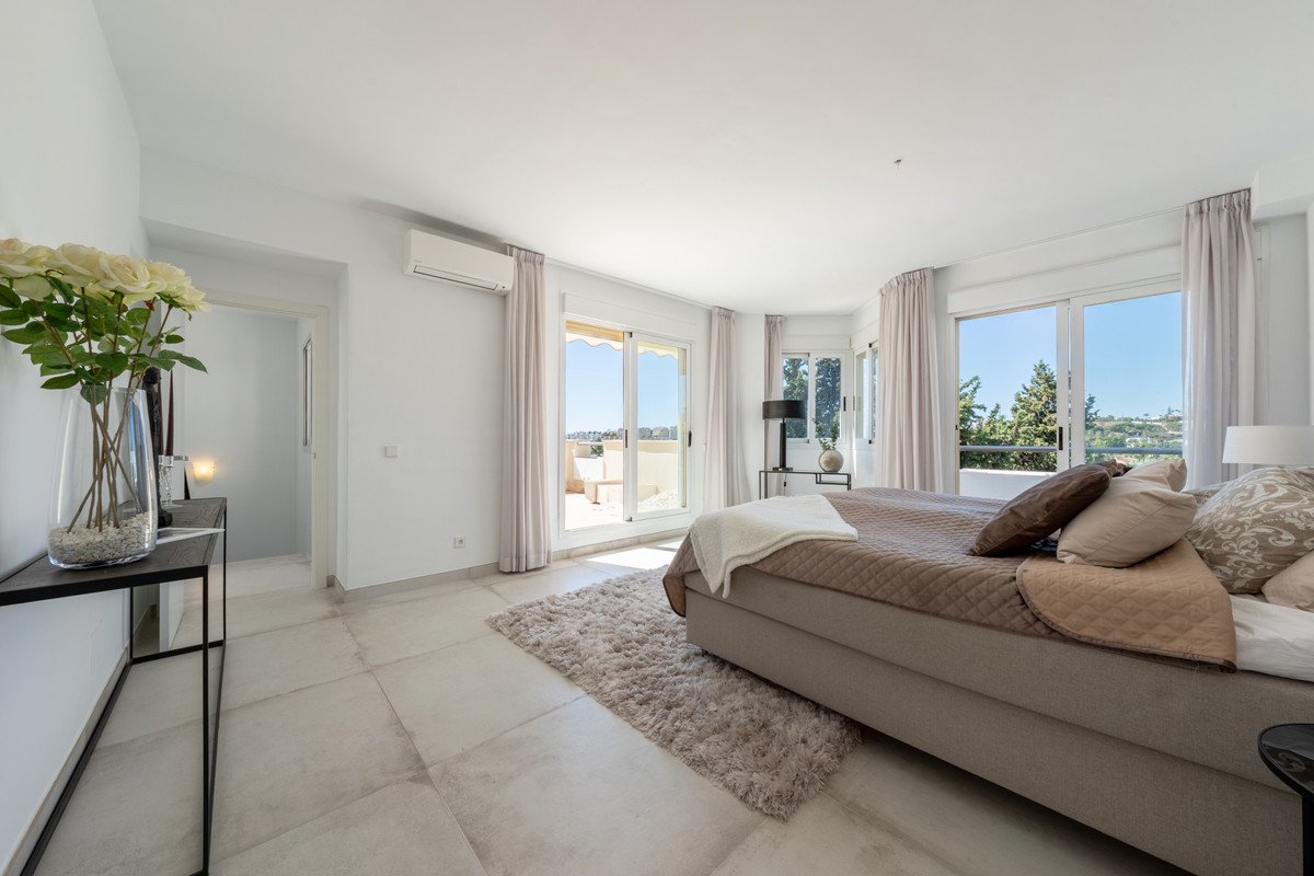 3 Bed بنتهاوس Duplex in Nueva Andalucía في Nueva Andalucía, بنتهاوس دوبلكس