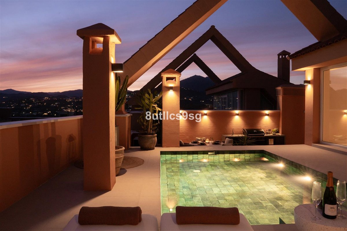 3 Bed Penthouse Duplex in Nueva Andalucía in Nueva Andalucía, 