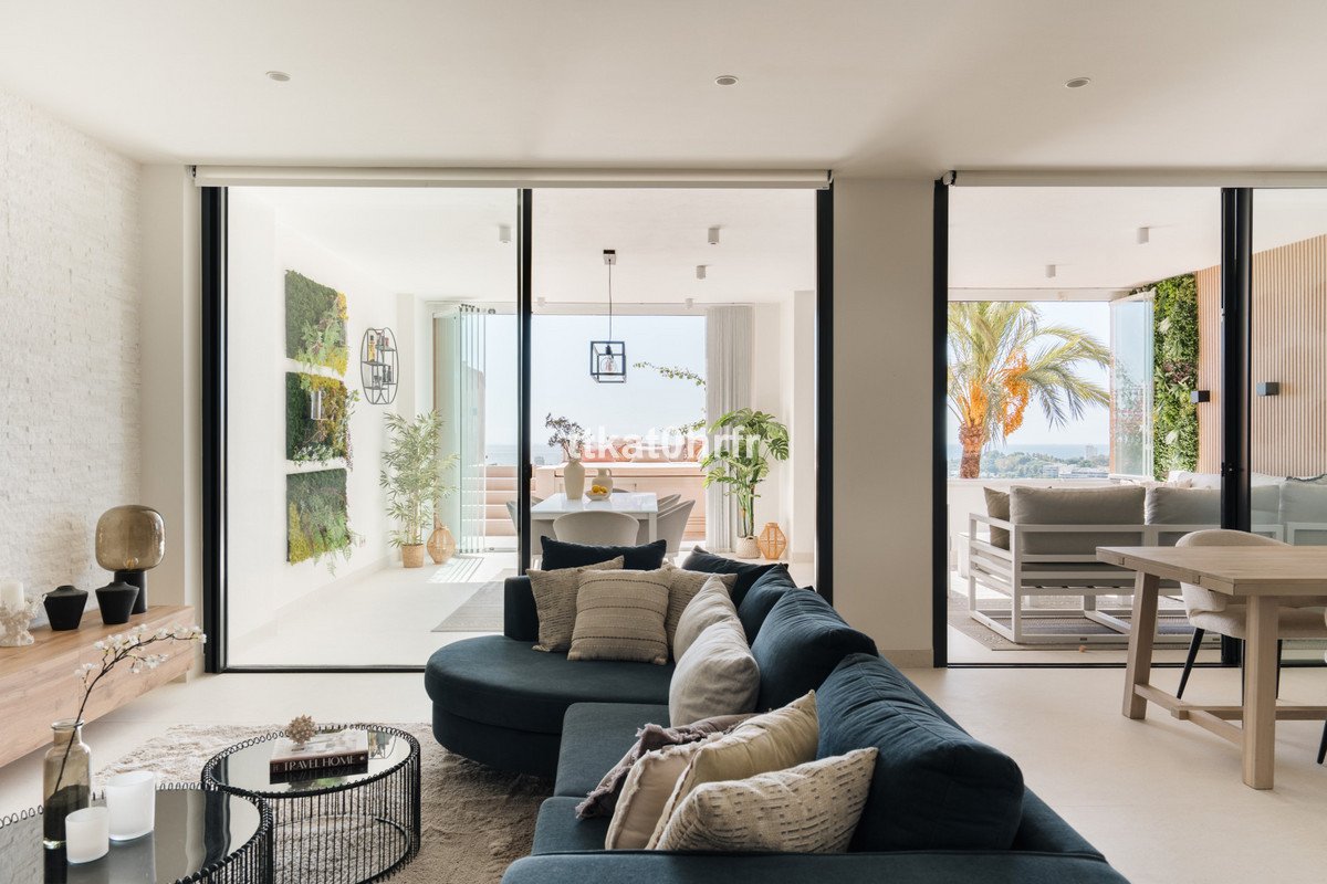 3 Bed Penthouse Duplex in Nueva Andalucía