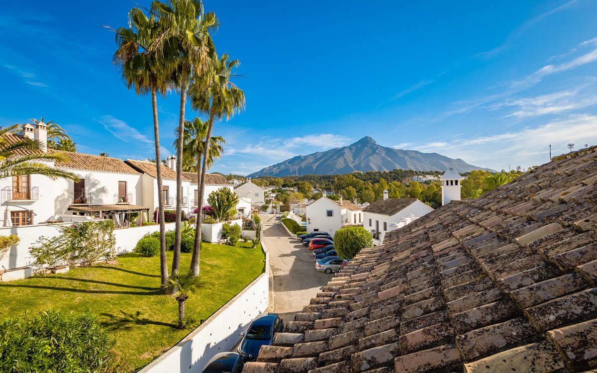 2 Bed Townhouse in Nueva Andalucía