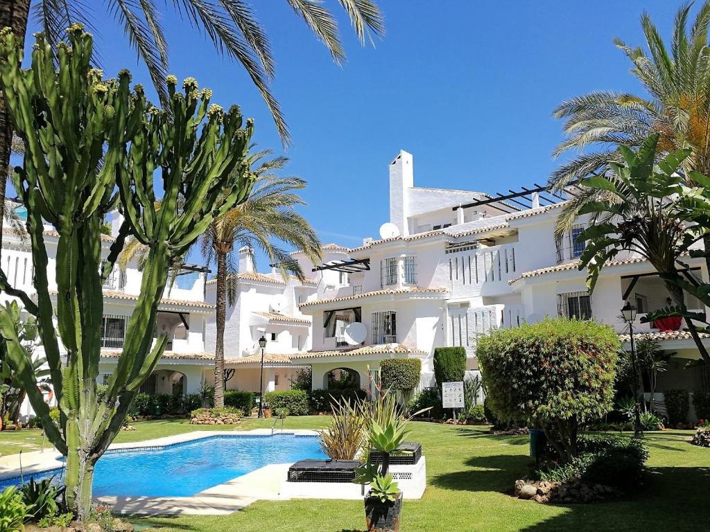 2 Bed Townhouse in Nueva Andalucía in Nueva Andalucía, Townhouse