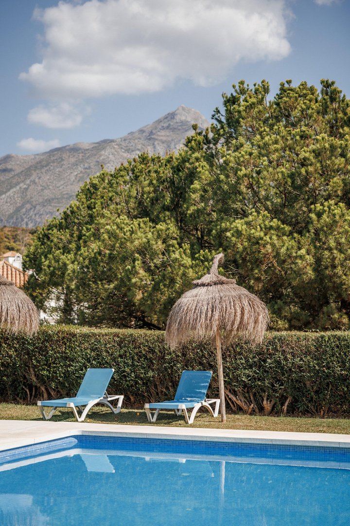 2 Bed بيت مدينة in Nueva Andalucía في Nueva Andalucía, تاون هاوس
