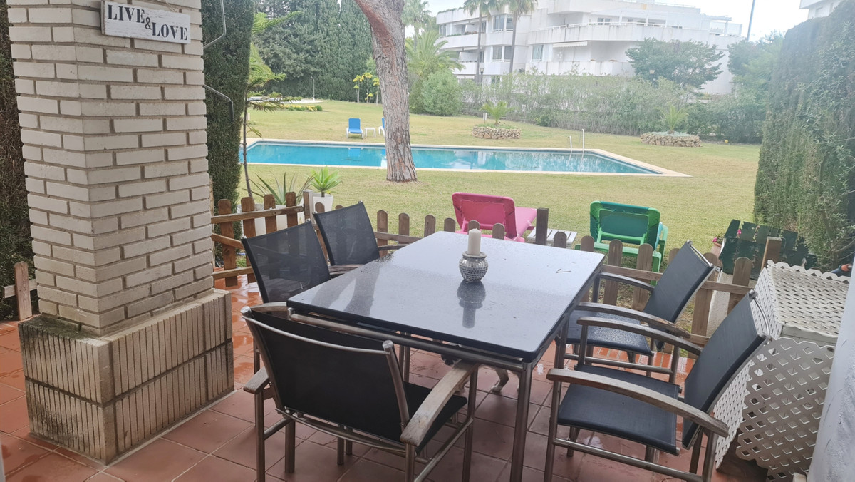 3 Bed Rijtjeshuis in Nueva Andalucía in Nueva Andalucía, Rijtjeshuis