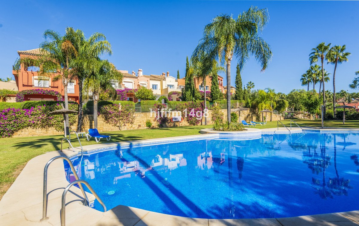 4 Bed Townhouse in Nueva Andalucía