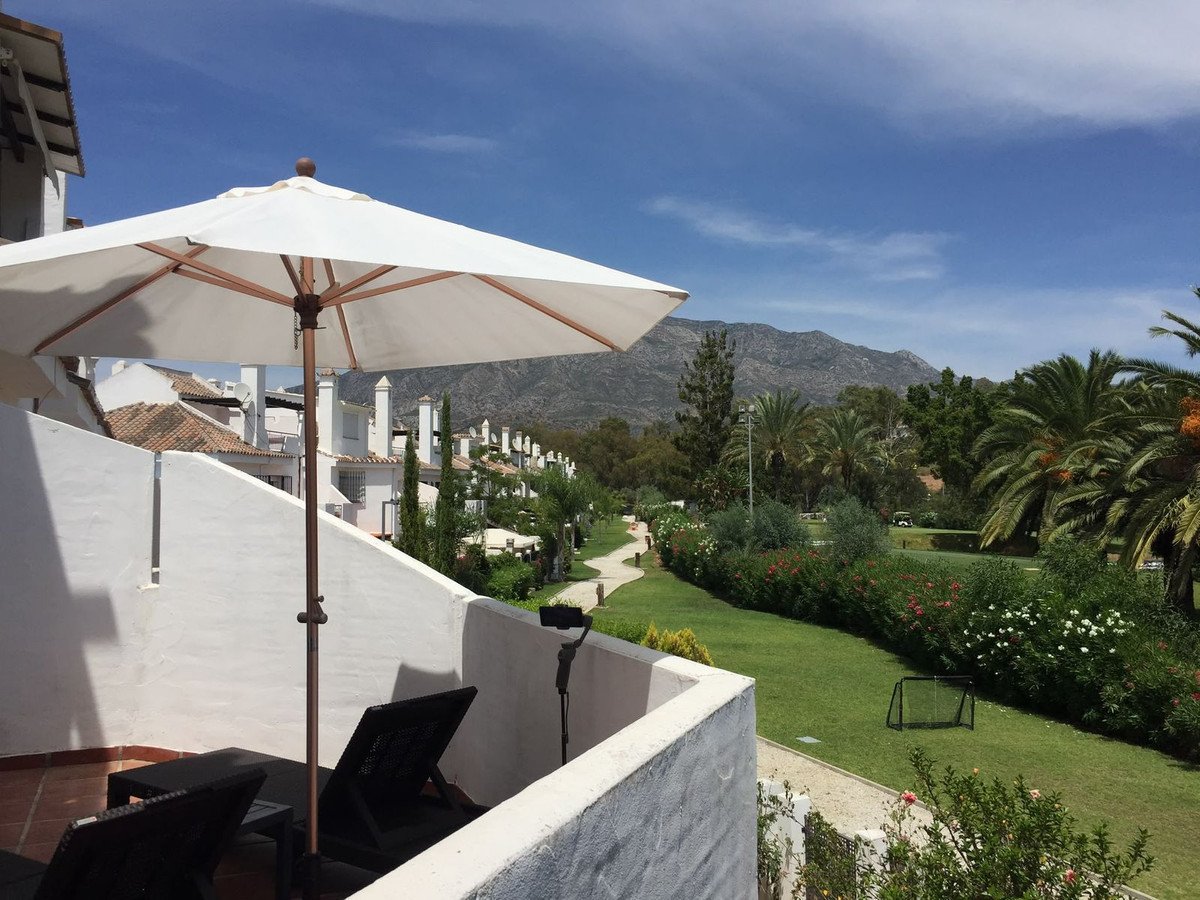 4 Bed Townhouse in Nueva Andalucía