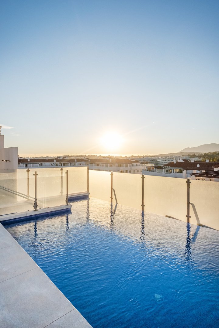 2 Bed Tussenverdieping Appartement in Nueva Andalucía in Nueva Andalucía, Appartement