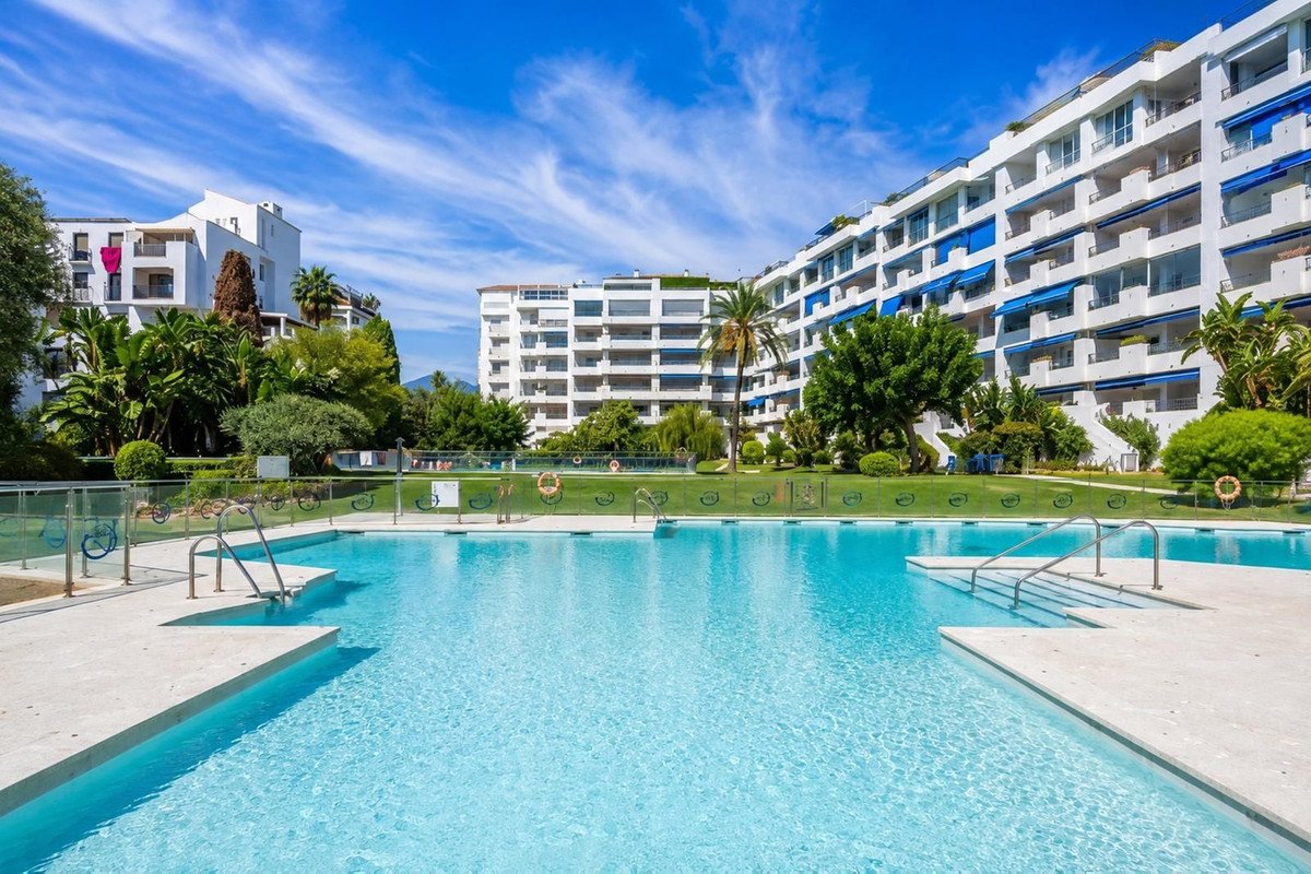 2 Bed Ground Floor Apartment in Puerto Banús in Puerto Banús, Apartment