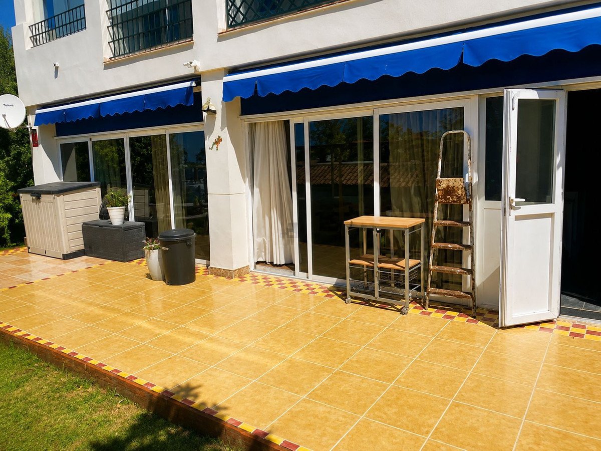 2 Bed Appartamento al piano terra in Nueva Andalucía a Nueva Andalucía, 