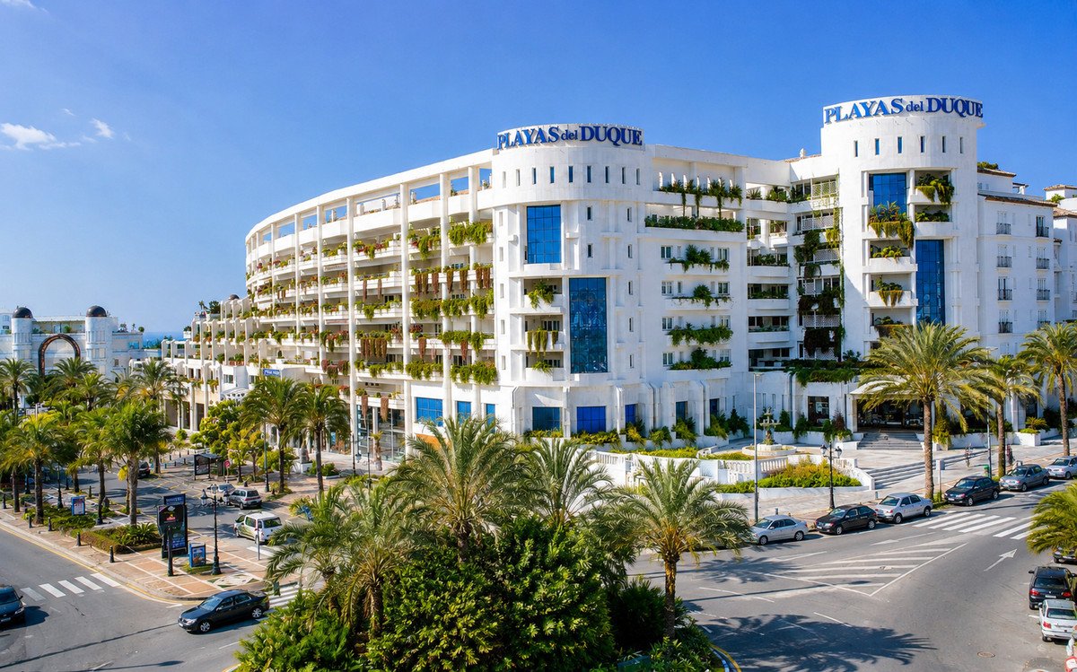 2 Bed شقة في الطابق الأرضي in Puerto Banús في Puerto Banús, 