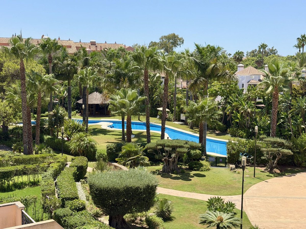 2 Bed Top Floor Apartment in Puerto Banús in Puerto Banús, Apartment