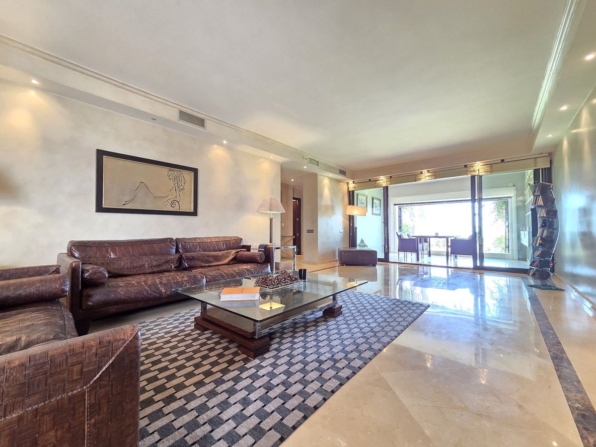 2 Bed Ground Floor Apartment in Puerto Banús in Puerto Banús, Apartment