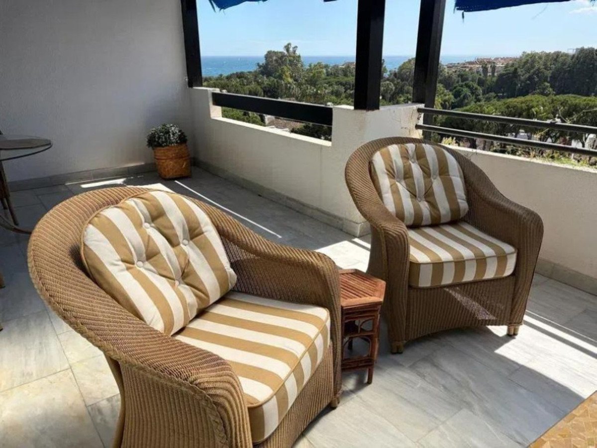 2 Bed Tussenverdieping Appartement in Puerto Banús in Puerto Banús, 