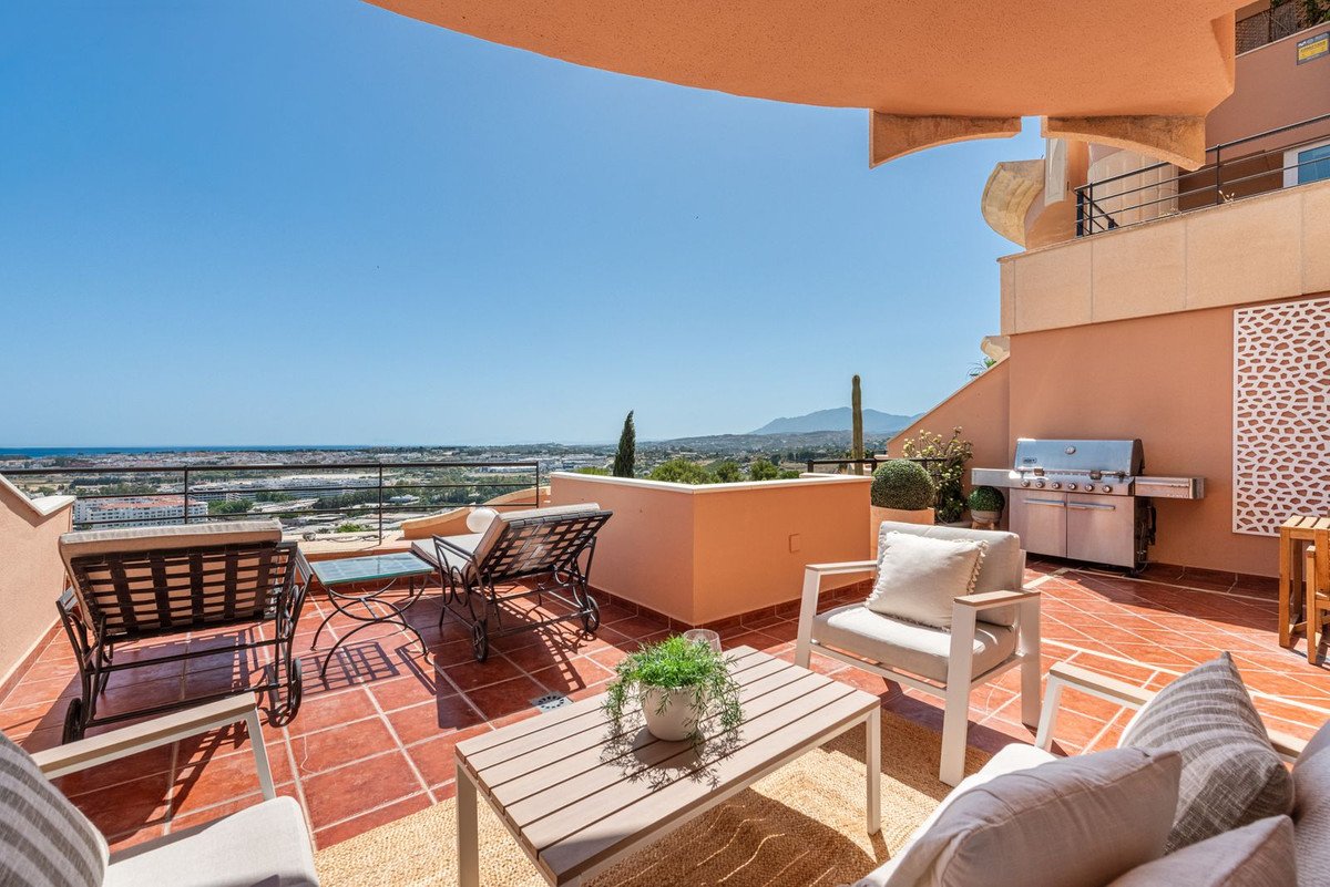 2 Bed Tussenverdieping Appartement in Nueva Andalucía in Nueva Andalucía, 