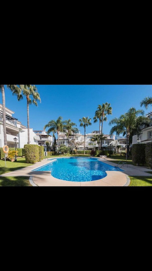 2 Bed Tussenverdieping Appartement in Nueva Andalucía in Nueva Andalucía, 
