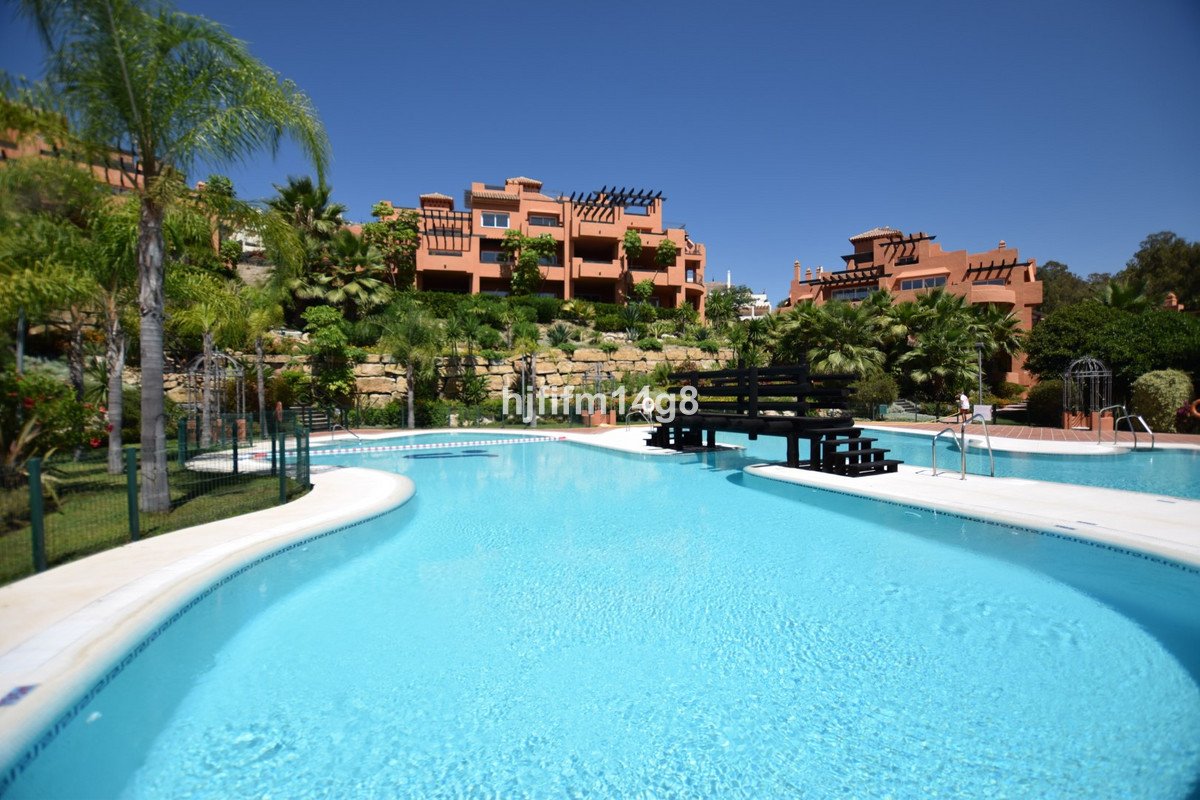 3 Bed Begane Grond Appartement in Nueva Andalucía in Nueva Andalucía, 