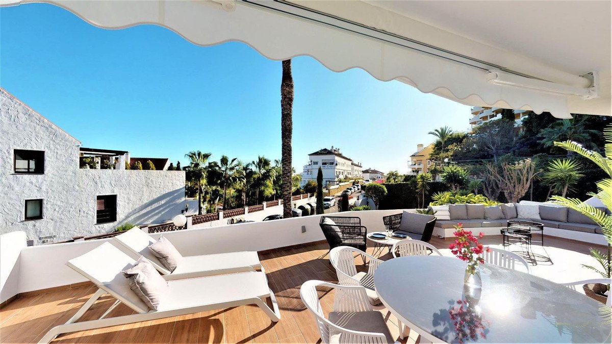 3 Bed Tussenverdieping Appartement in Nueva Andalucía in Nueva Andalucía, Appartement