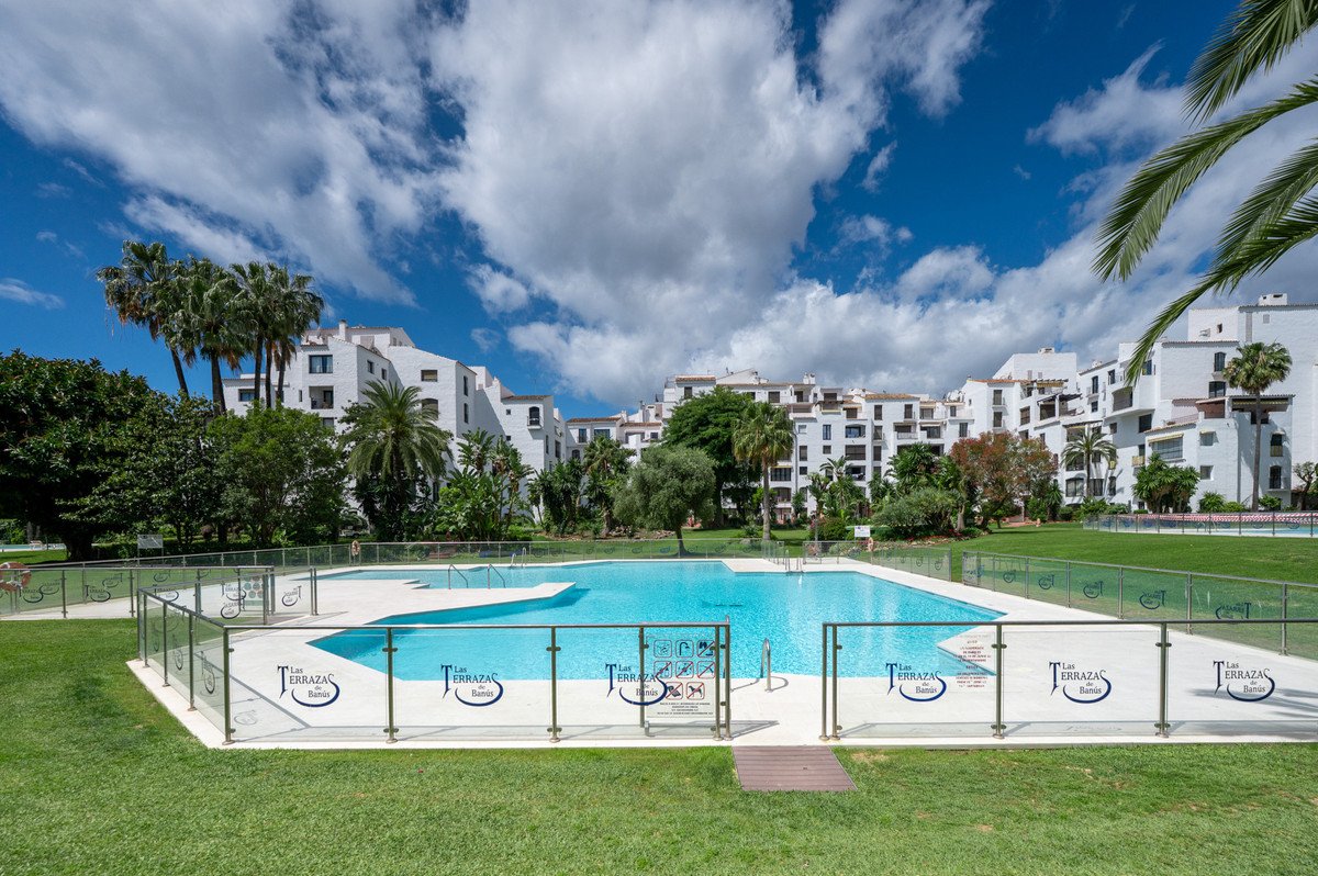 3 Bed Tussenverdieping Appartement in Puerto Banús in Puerto Banús, Appartement