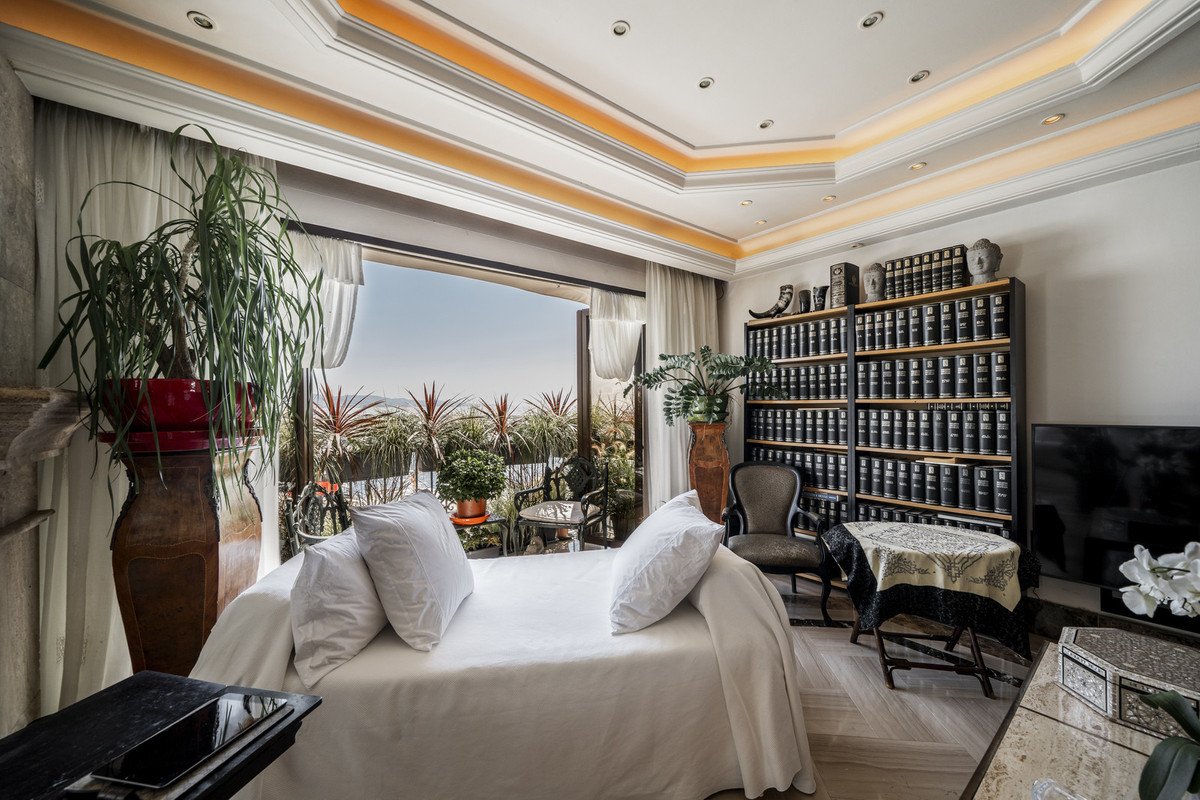 3 Bed Duplex in Puerto Banús in Puerto Banús, 