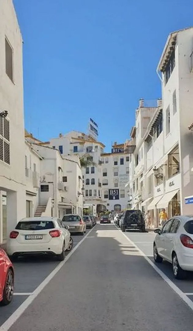 Parking Space in Puerto Banús in Puerto Banús, Parkeerplaats