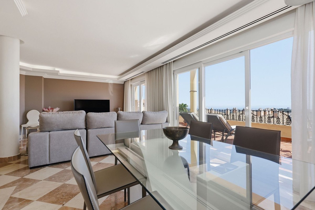 2 Bed بنتهاوس Duplex in Nueva Andalucía في Nueva Andalucía, بانتهاوس دوبلكس