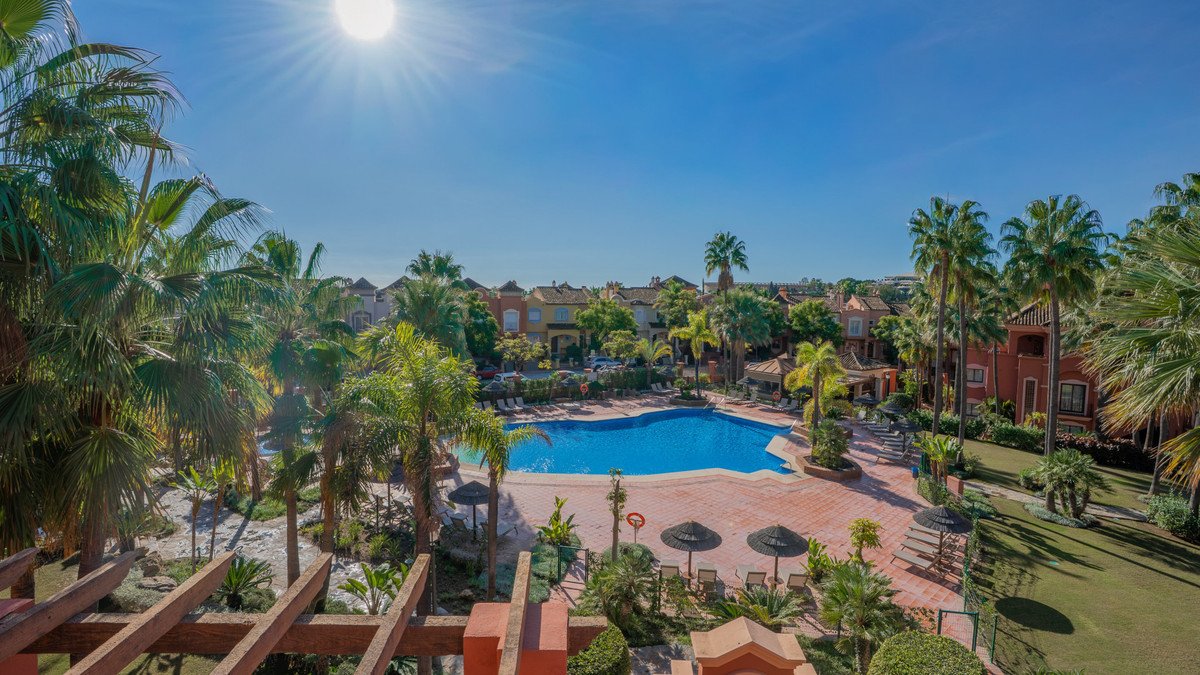 2 Bed بنتهاوس in Puerto Banús في Puerto Banús, بنتهاوس