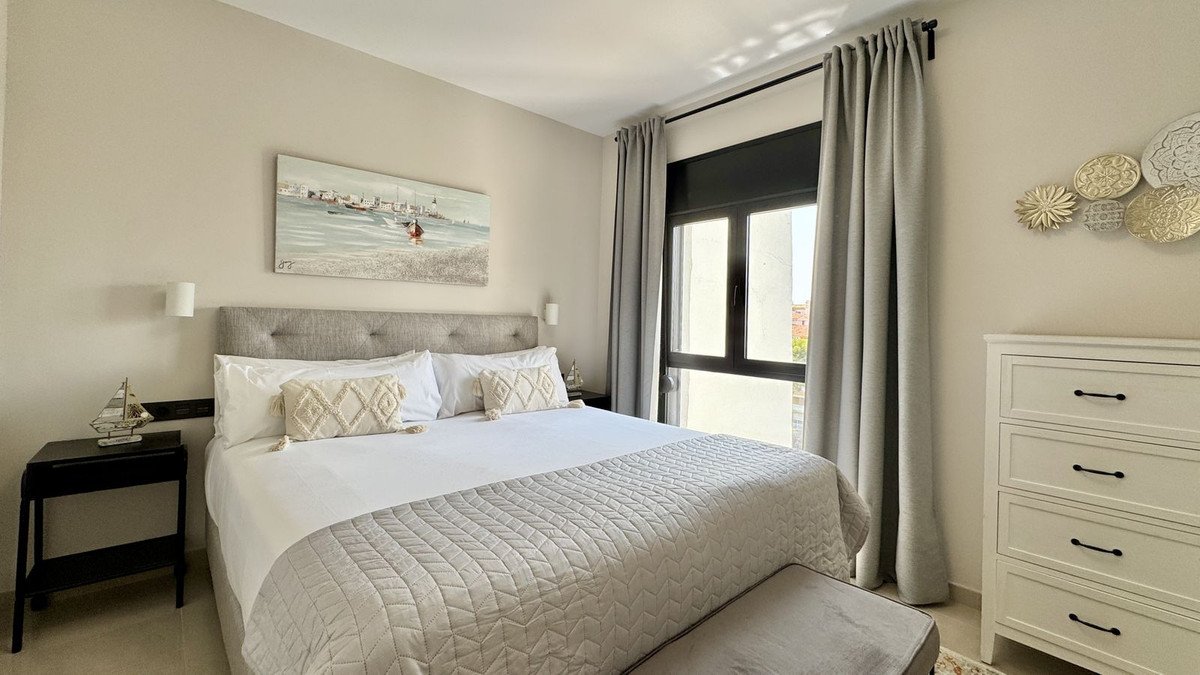 2 Bed Penthouse in Puerto Banús in Puerto Banús, Penthouse