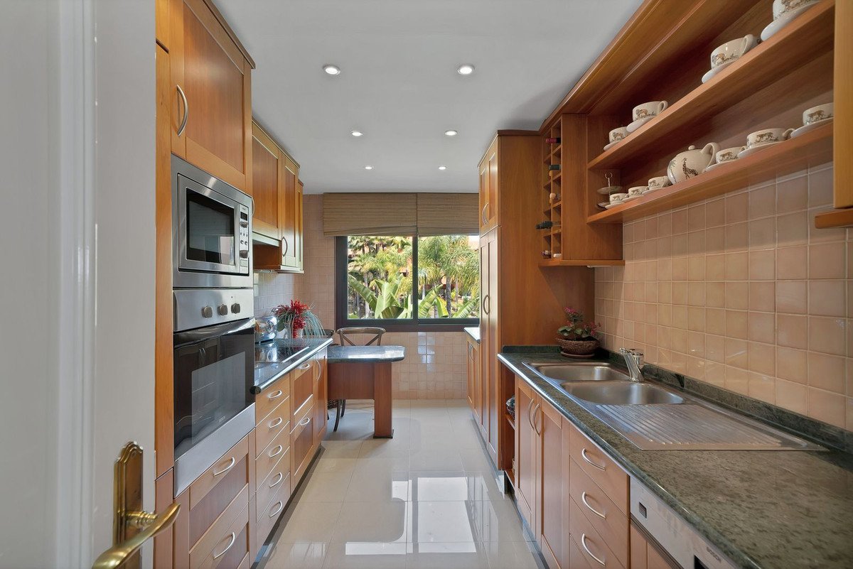 2 Bed بنتهاوس in Puerto Banús في Puerto Banús, 