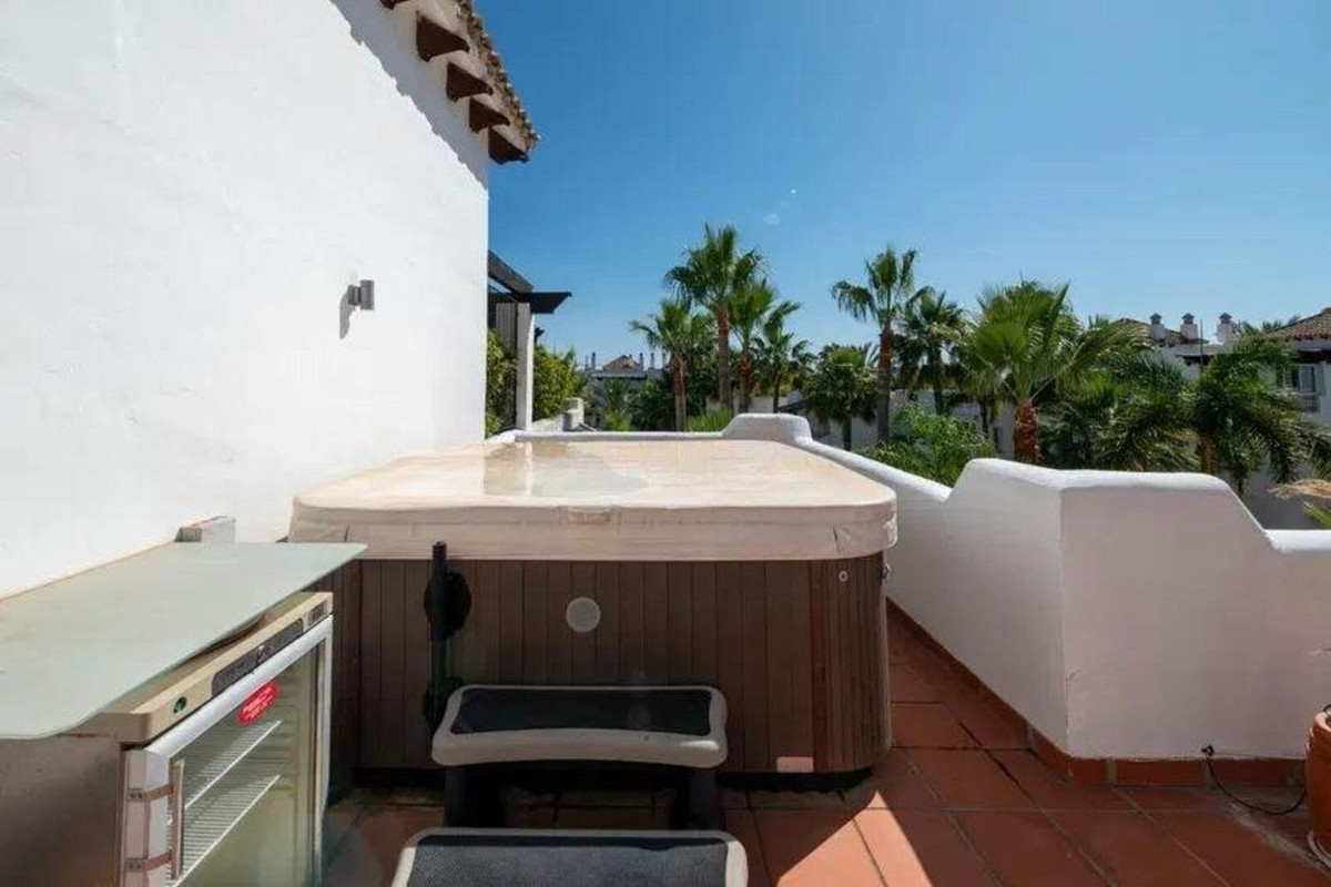 3 Bed بنتهاوس Duplex in Puerto Banús في Puerto Banús, بنتهاوس دوبلكس