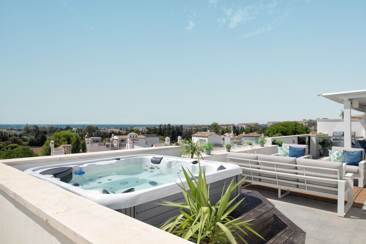 3 Bed بنتهاوس in Puerto Banús في Puerto Banús, بنتهاوس