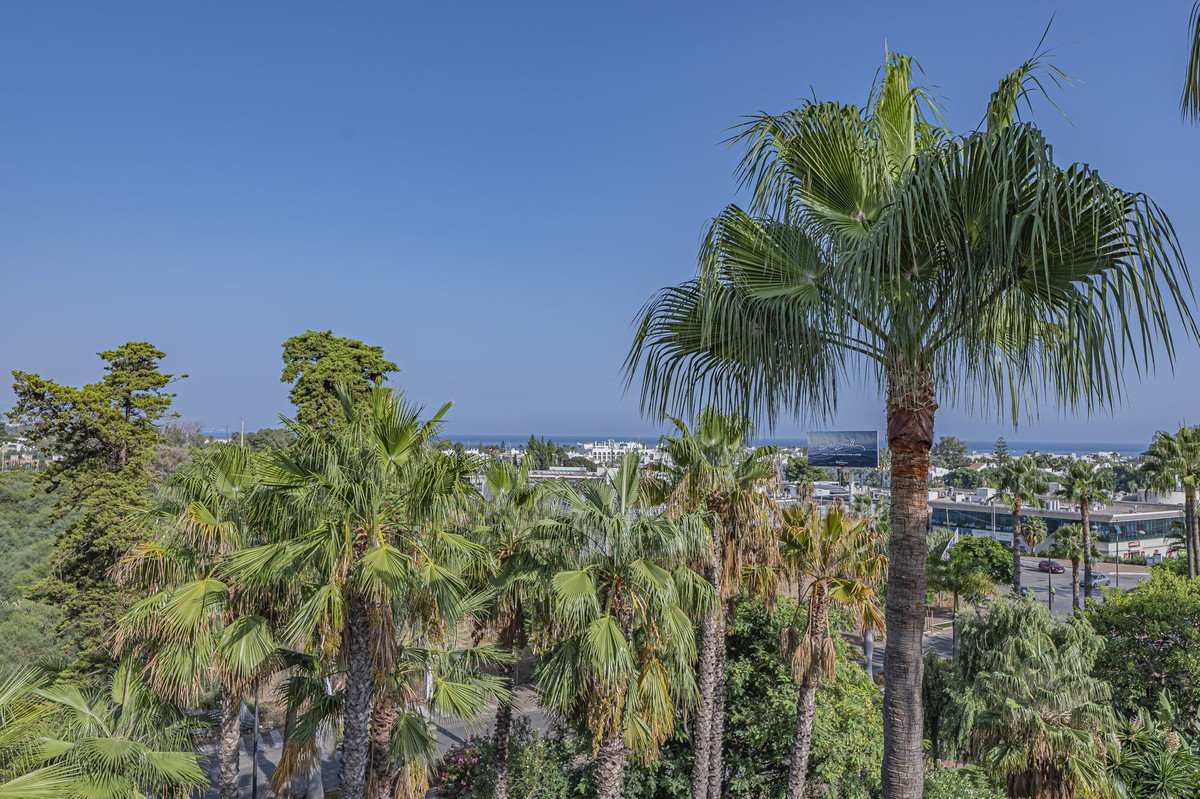 3 Bed Penthouse in Puerto Banús, Duplex Penthouse