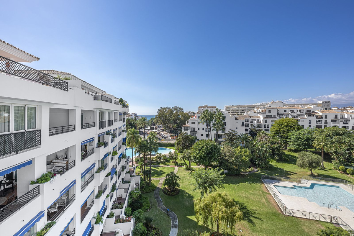 4 Bed بنتهاوس Duplex in Puerto Banús في Puerto Banús, بنتهاوس دوبلكس