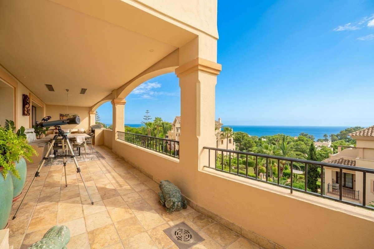 5 Bed Penthouse Duplex in Nueva Andalucía i Nueva Andalucía, 