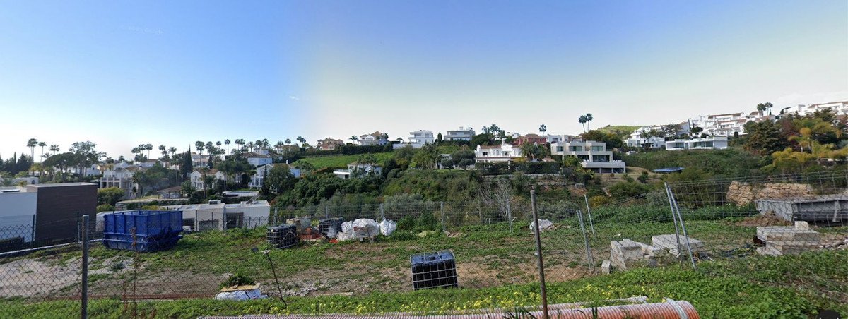 Residential Plot in Nueva Andalucía