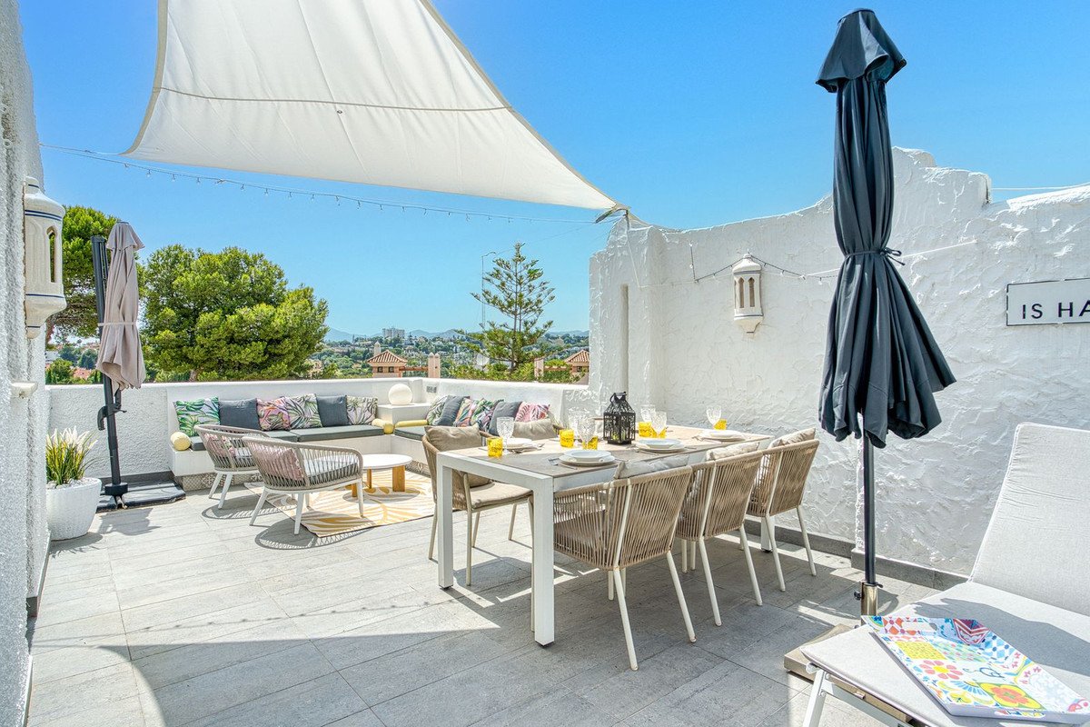 3 Bed بيت مدينة in Nueva Andalucía في Nueva Andalucía, 