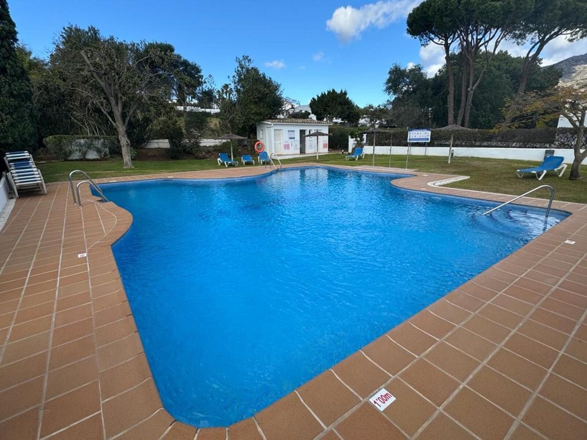 4 Bed بيت مدينة in Nueva Andalucía في Nueva Andalucía, 